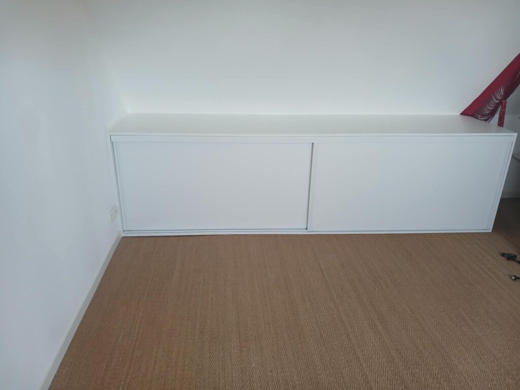 Travaux de peinture intérieure murs et plafonds blancs en Normandie par MTB Menuiserie Peinture
