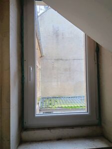 Remplacement de fenêtres en bois et porte en bois par des fenêtres PVC et une porte vitrée en PVC avec soubassement à BAYEUX